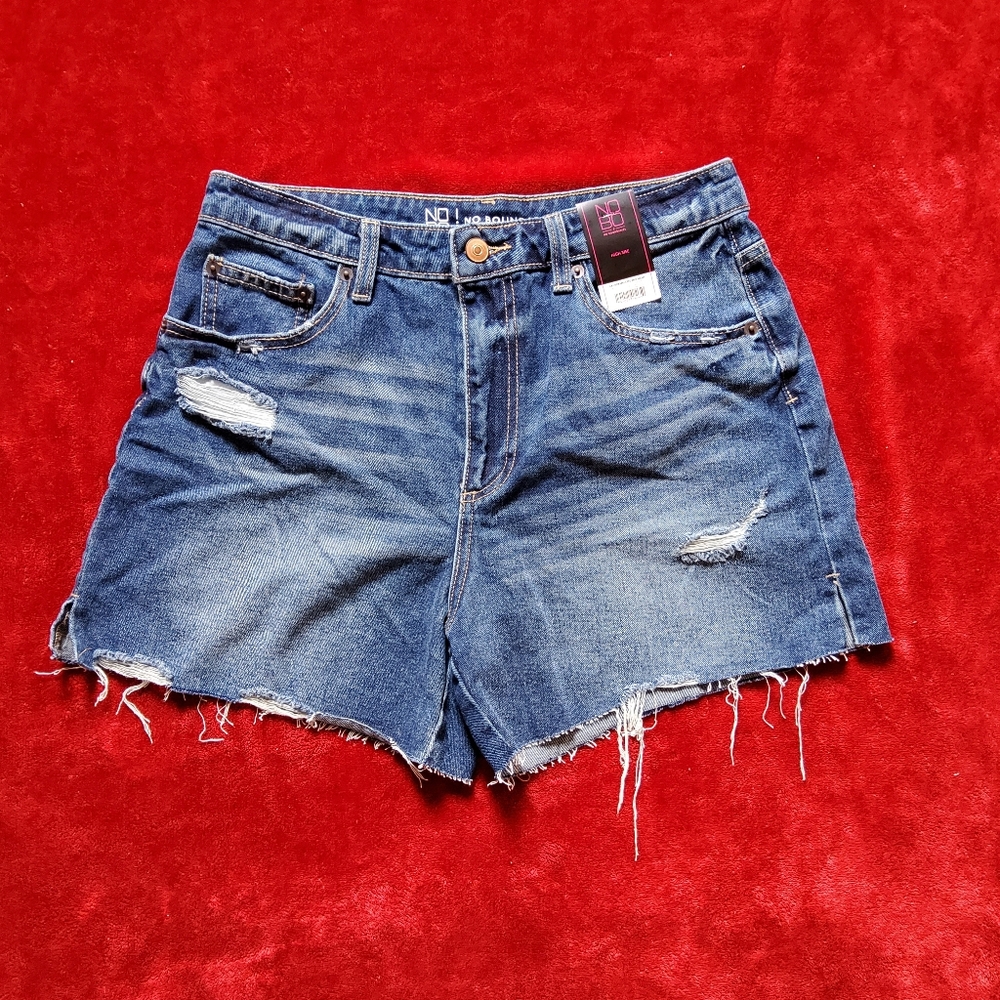NWT No Boundaries High-Rise Destructed Midi Short Dark Wash Junior Womens Size 9